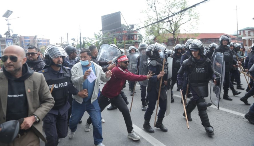 uml_babarmahal_3.jpg